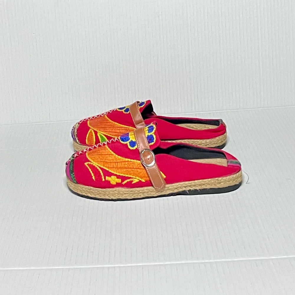 Linen Embroidered Clogs - Picture 3 of 13